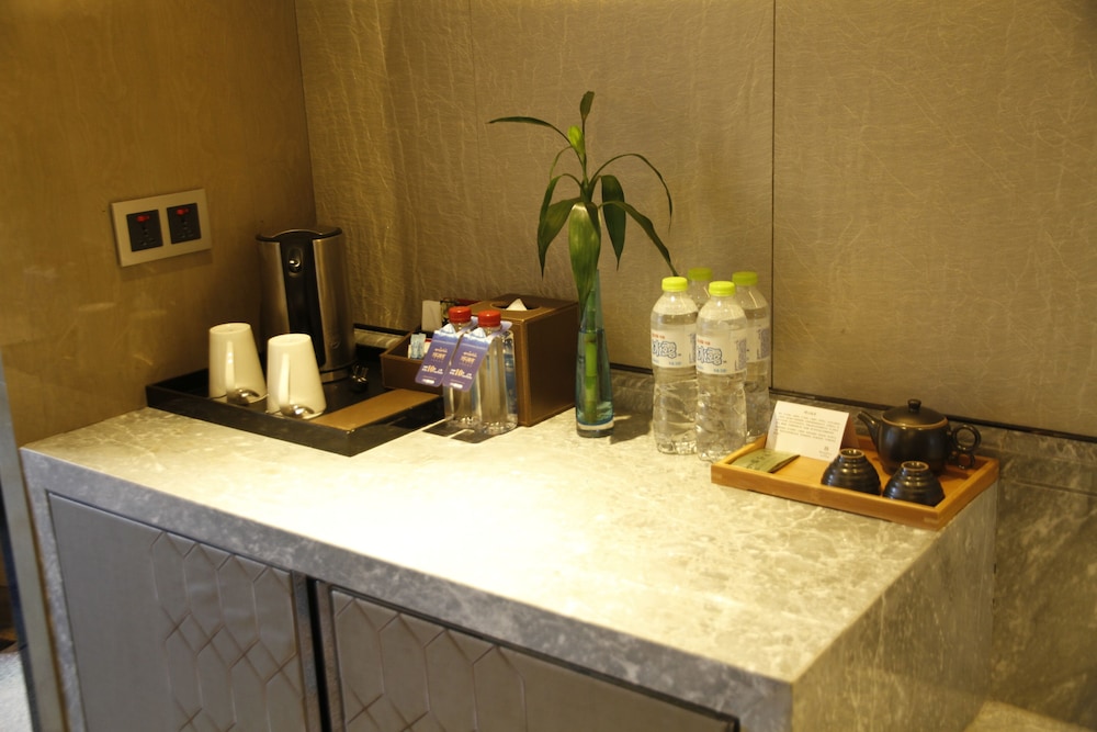 Pullman Yantai Center 9/50