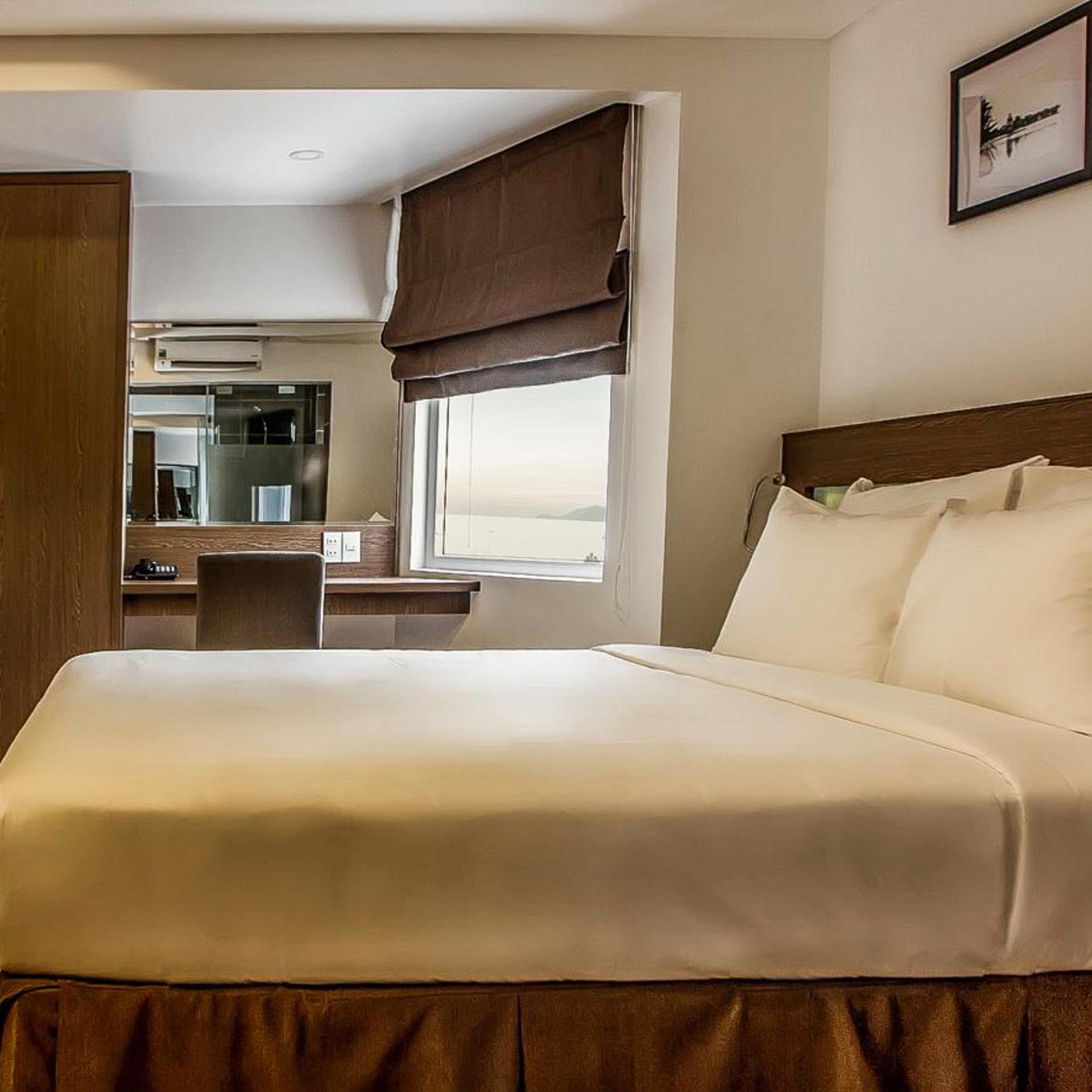 Deluxe, Double or Twin Bed, Sea View