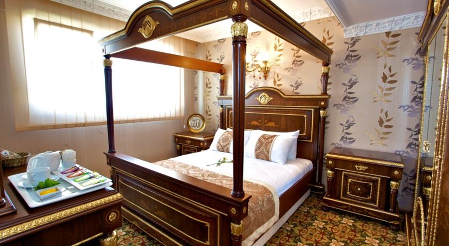 Superior, Suite