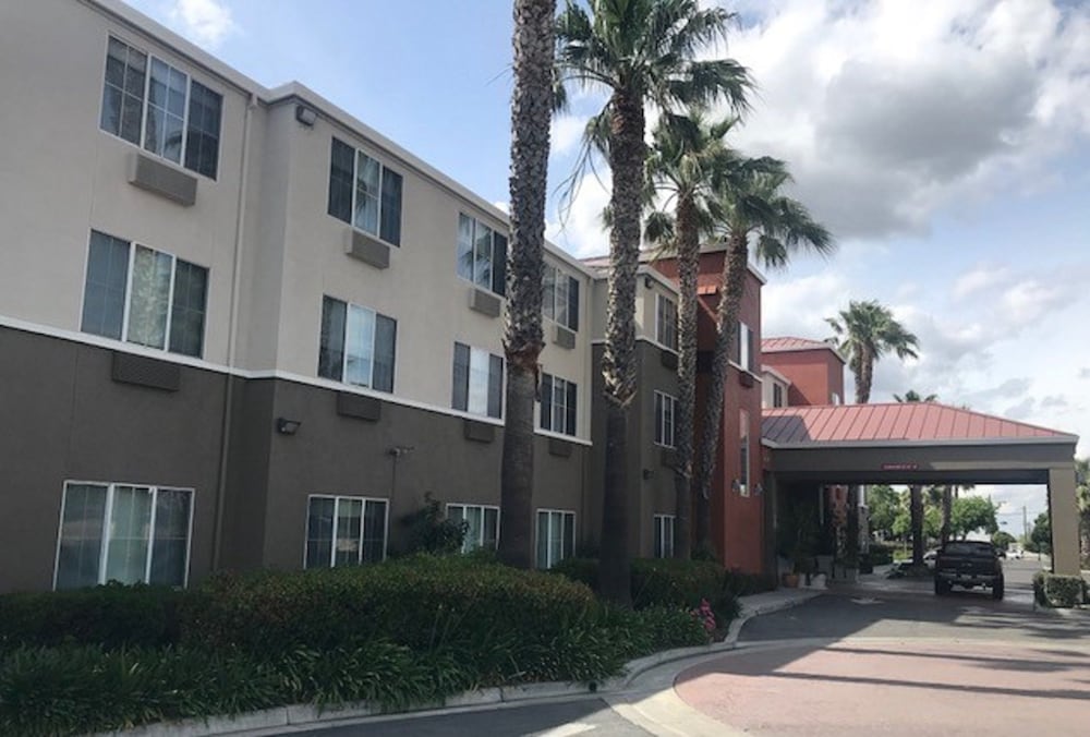 Holiday Inn Express Hotel & Suites Tracy 5/77