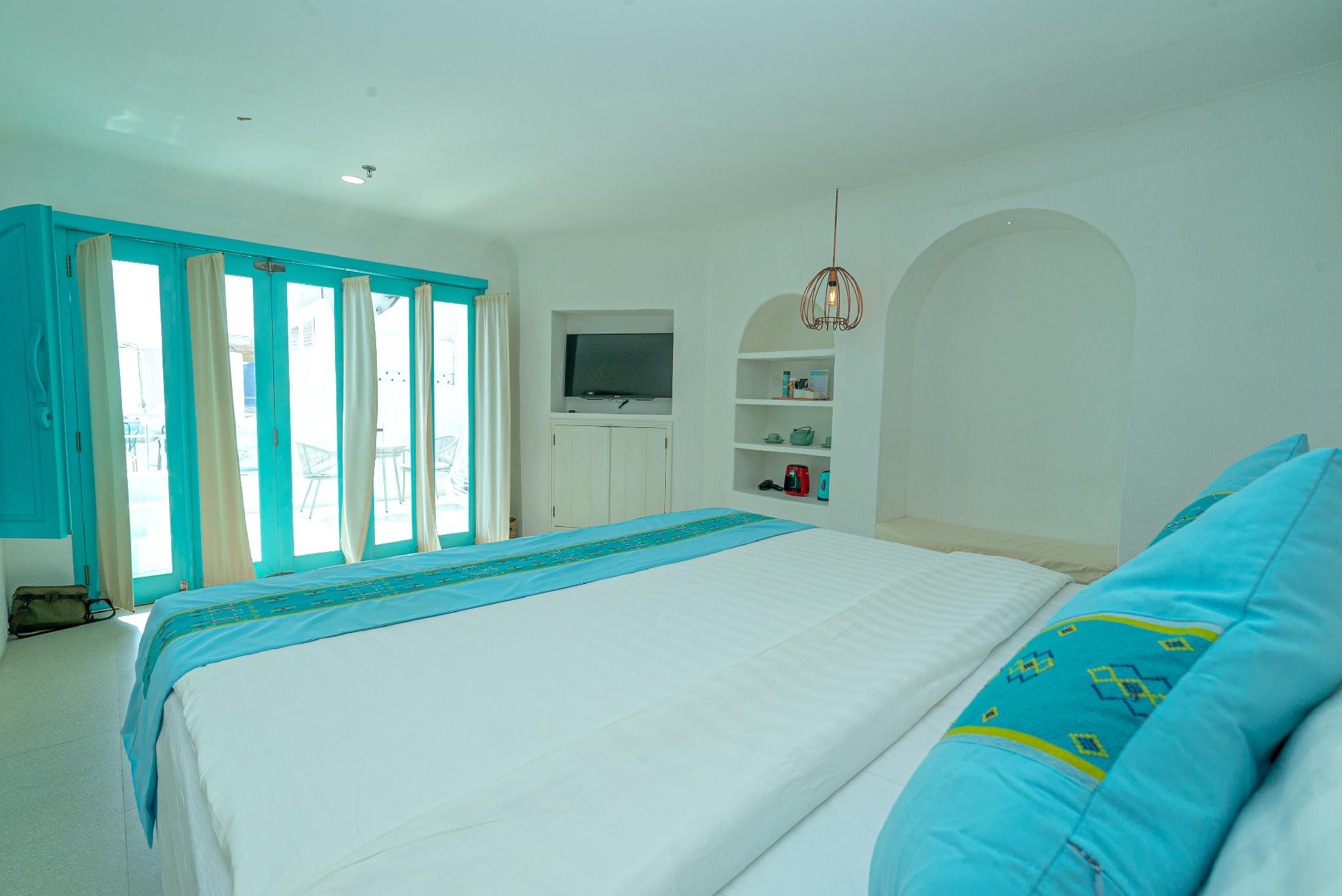 Villa, King and Twin Beds