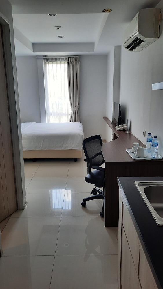 Azalea Suites Cikarang by Jayakarta Group 13/33