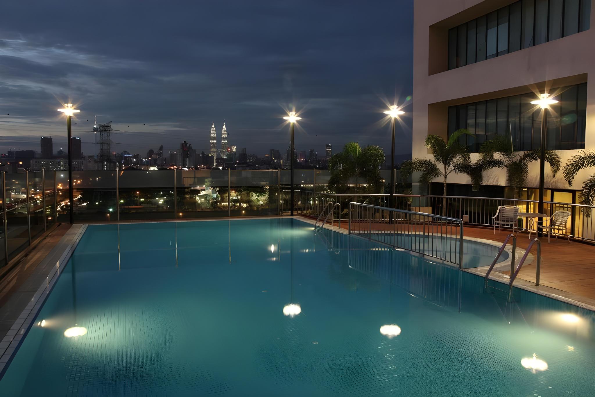 Cempaka Apartment Hotel 46/50
