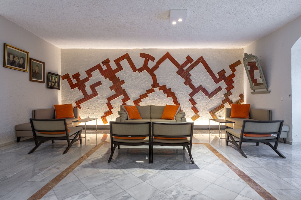 Skala Hotel 35/60