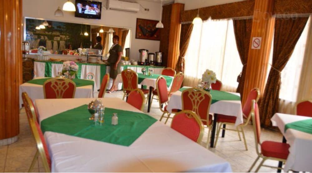 restaurant-cafeteria