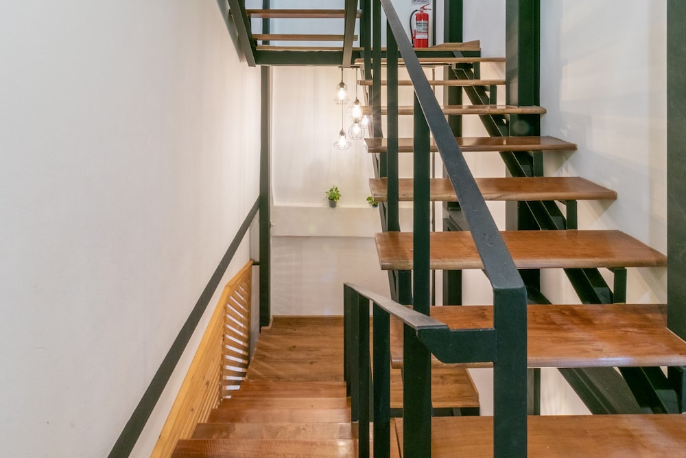 Timber Hostel 52/63