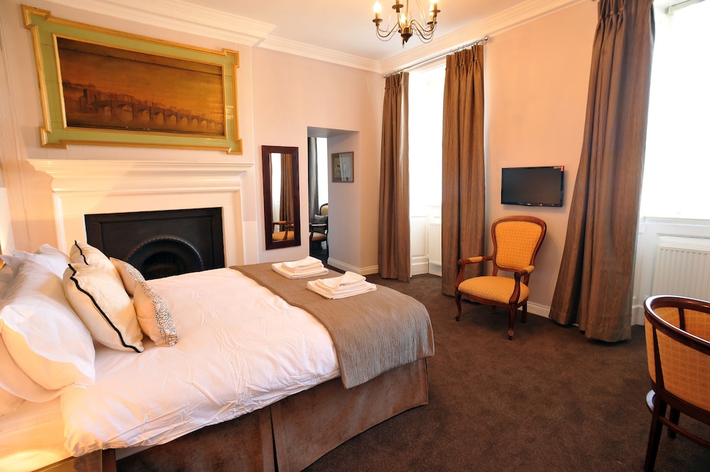 Kings Arms Hotel 10/44