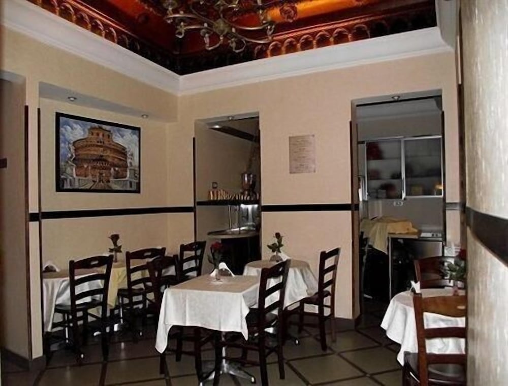 Elide Hotel 37/49