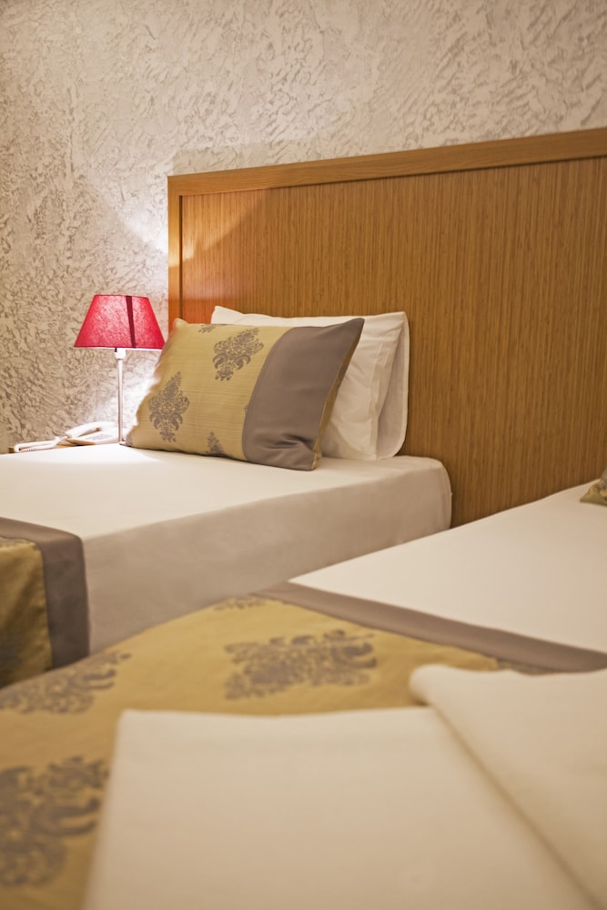 WAW HOTEL GALATAPORT 59/61