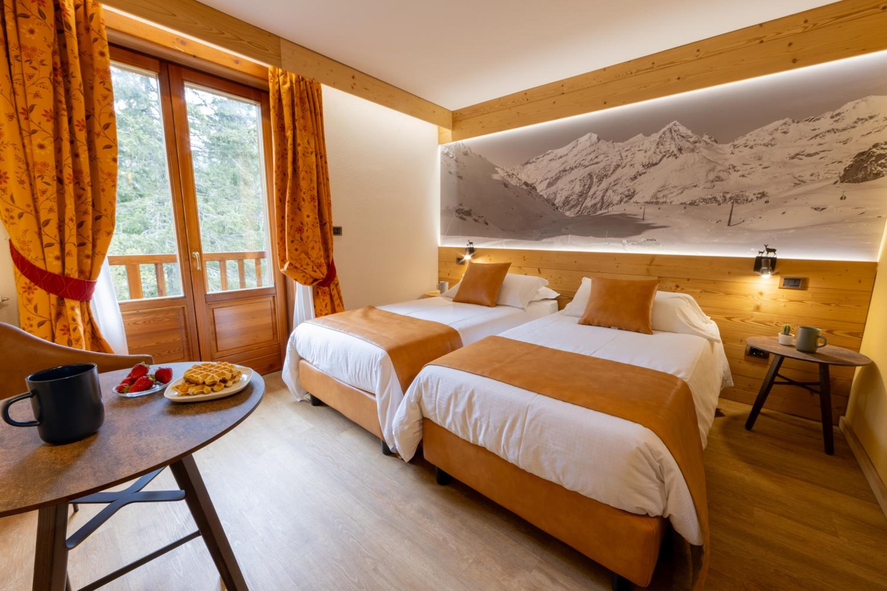 Deluxe, Double or Twin Bed, Balcony