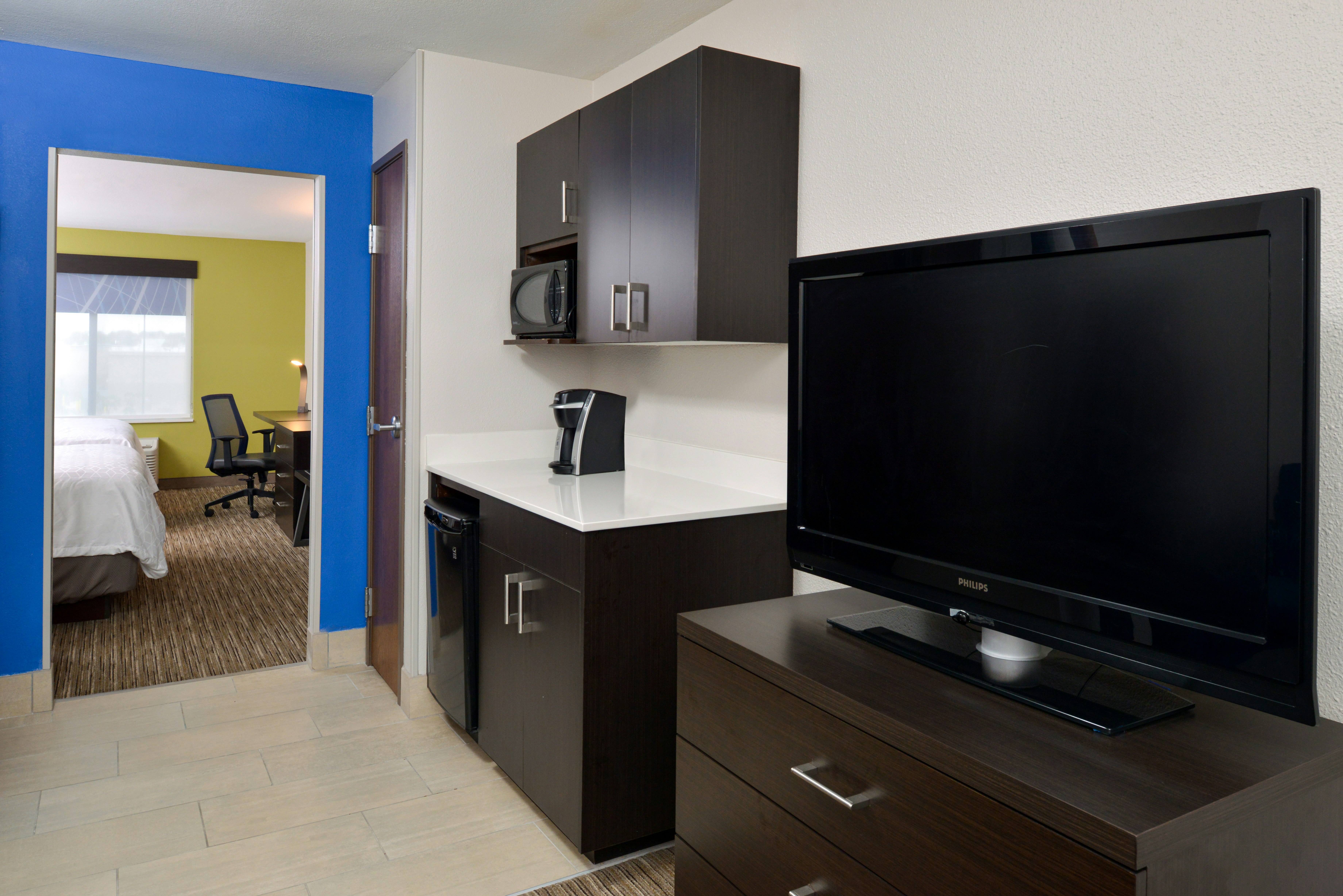 Holiday Inn Express Hotel And Suites Pueblo North 56/57