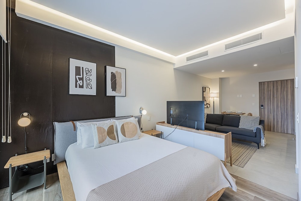 STUDIO, APARTMENT, QUEEN BED