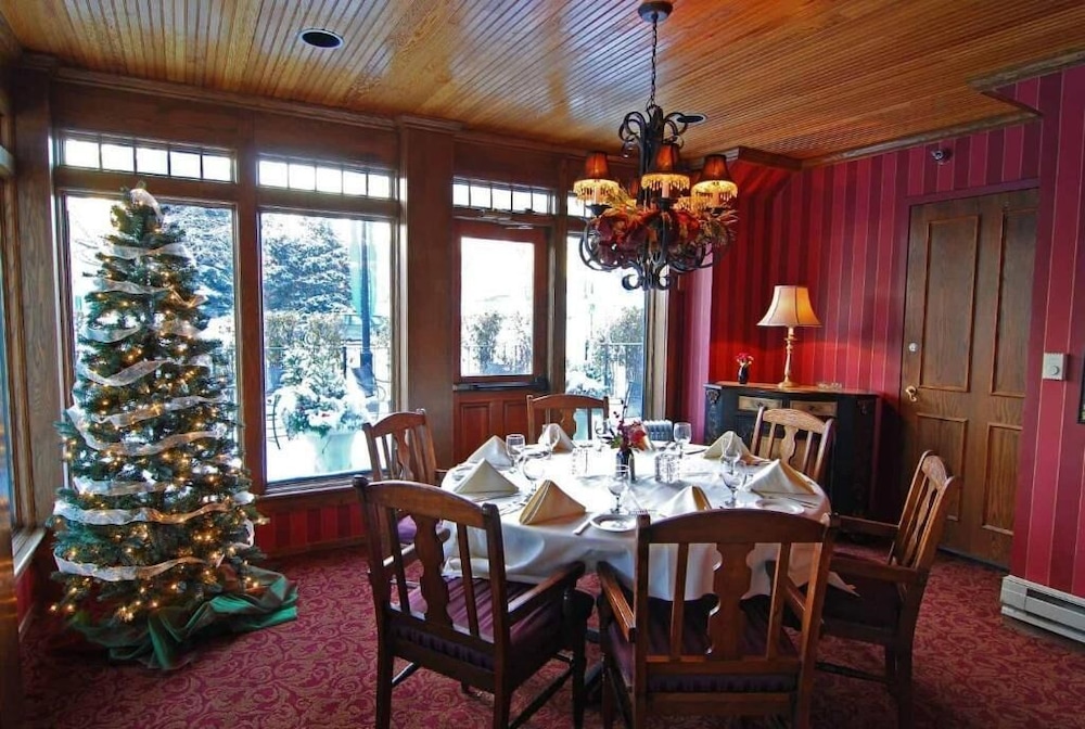 Nicollet Island Inn 32/44
