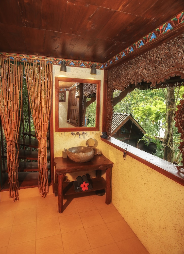 Villa Borobudur Resort 46/83