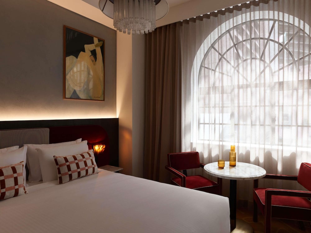 Hotel Morris Sydney - Handwritten Collection 16/50
