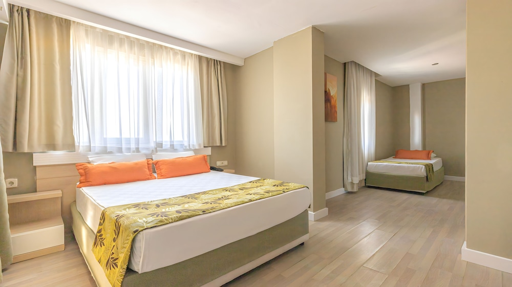AKDORA ELITE HOTEL & SPA 37/61