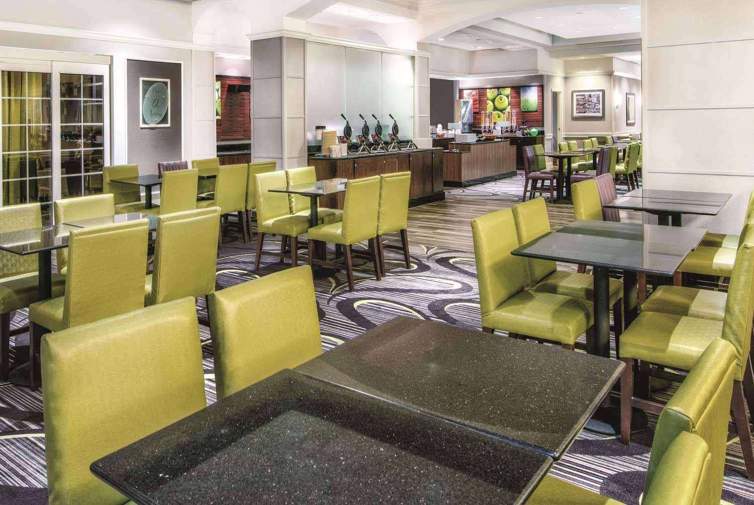 La Quinta Inn & Suites by Wyndham San Antonio Riverwalk 36/53