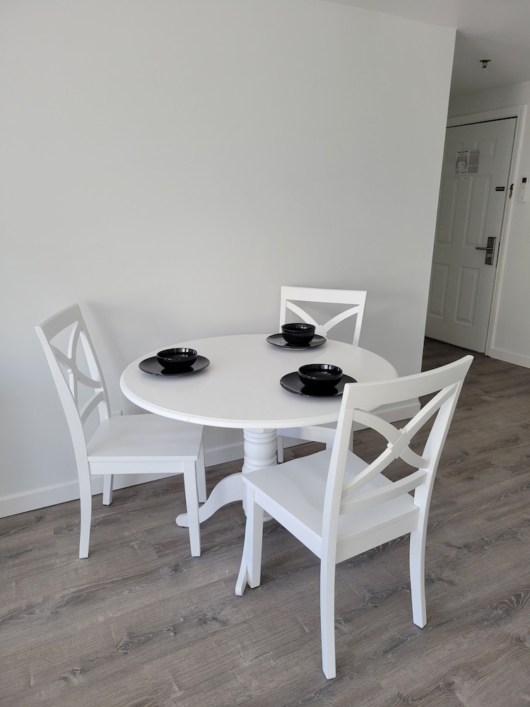 Grand Beach Inn 37/39