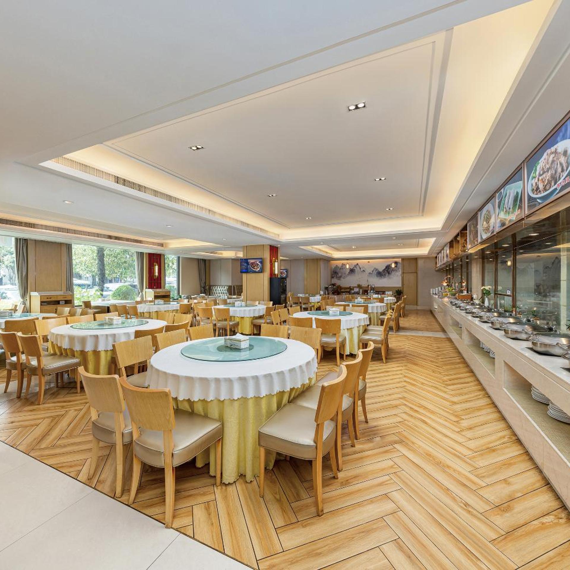 Vienna International Hotel (Xi'an Big Goose Pagoda) 36/51