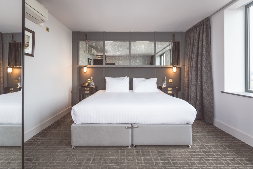 Titanic Hotel Belfast 17/43