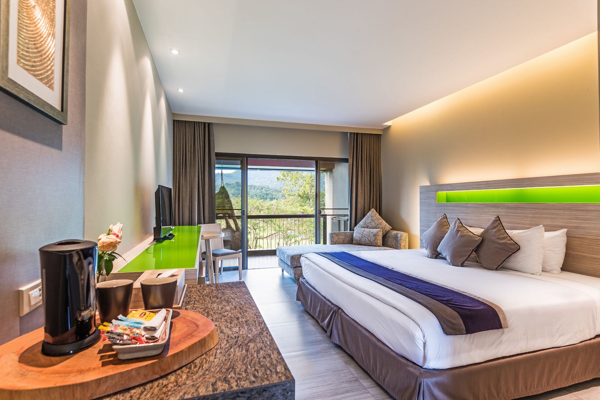 Grand Deluxe Mountain View King