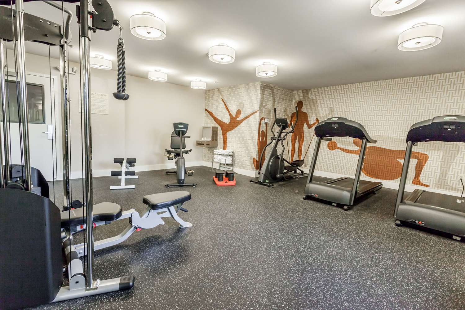 MainStay Suites Detroit Auburn Hills 19/20