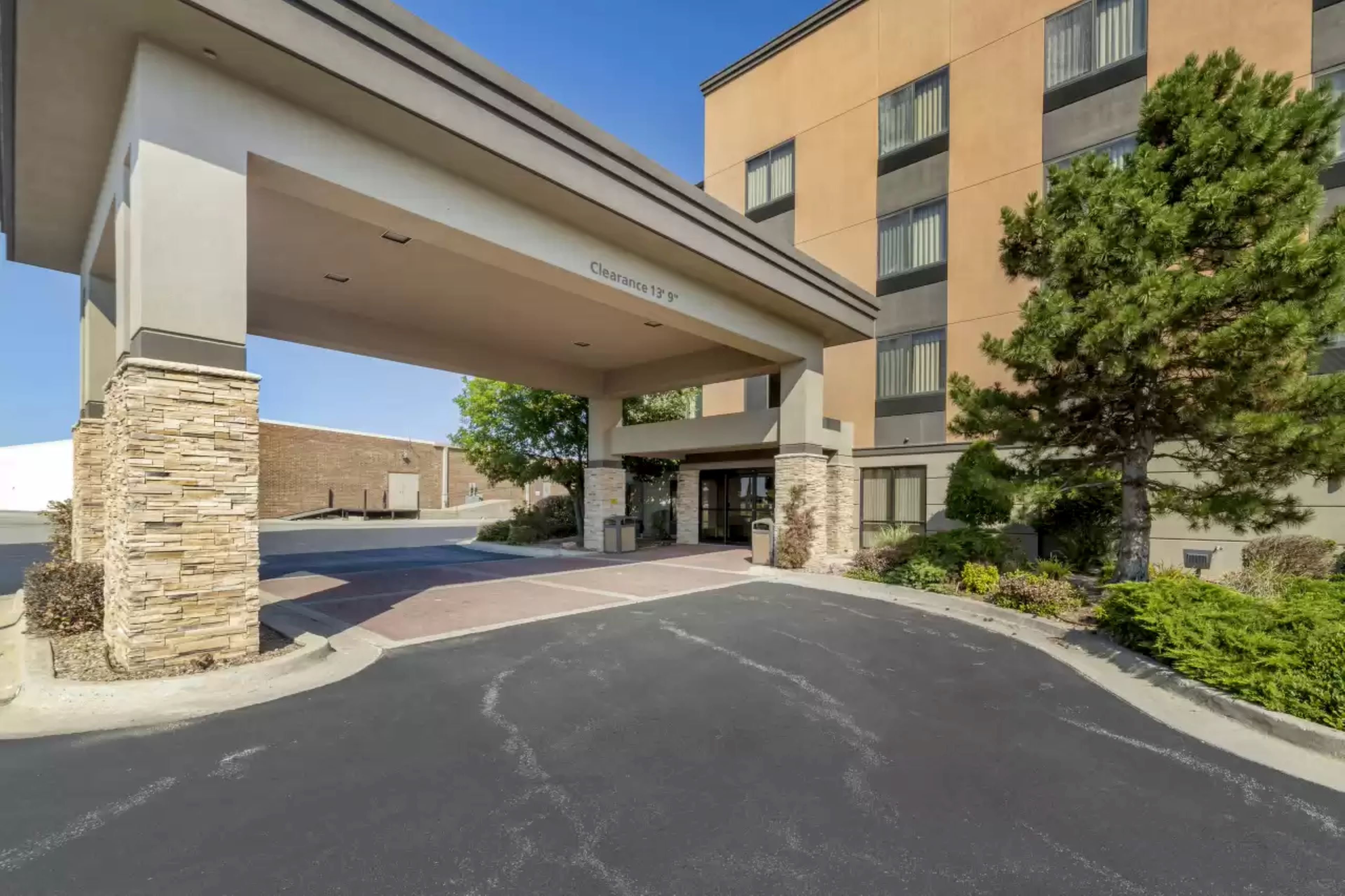 Comfort Inn & Suites Weatherford, OK 22/23