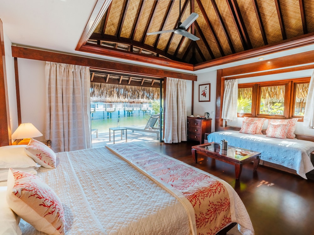 Beach, Bungalow, 1 King and 1 Single Beds