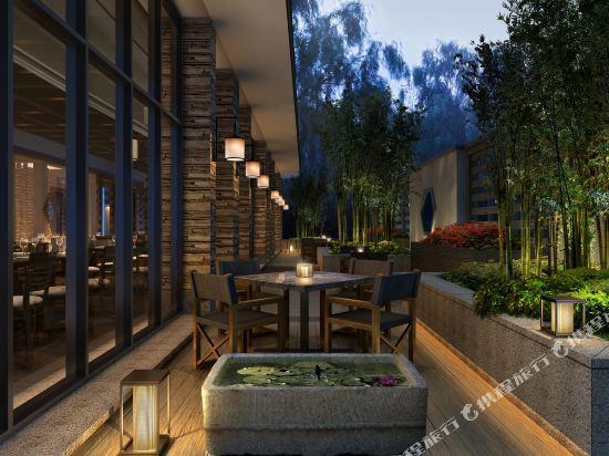 Mingyue Dongyi International Hotel 15/17