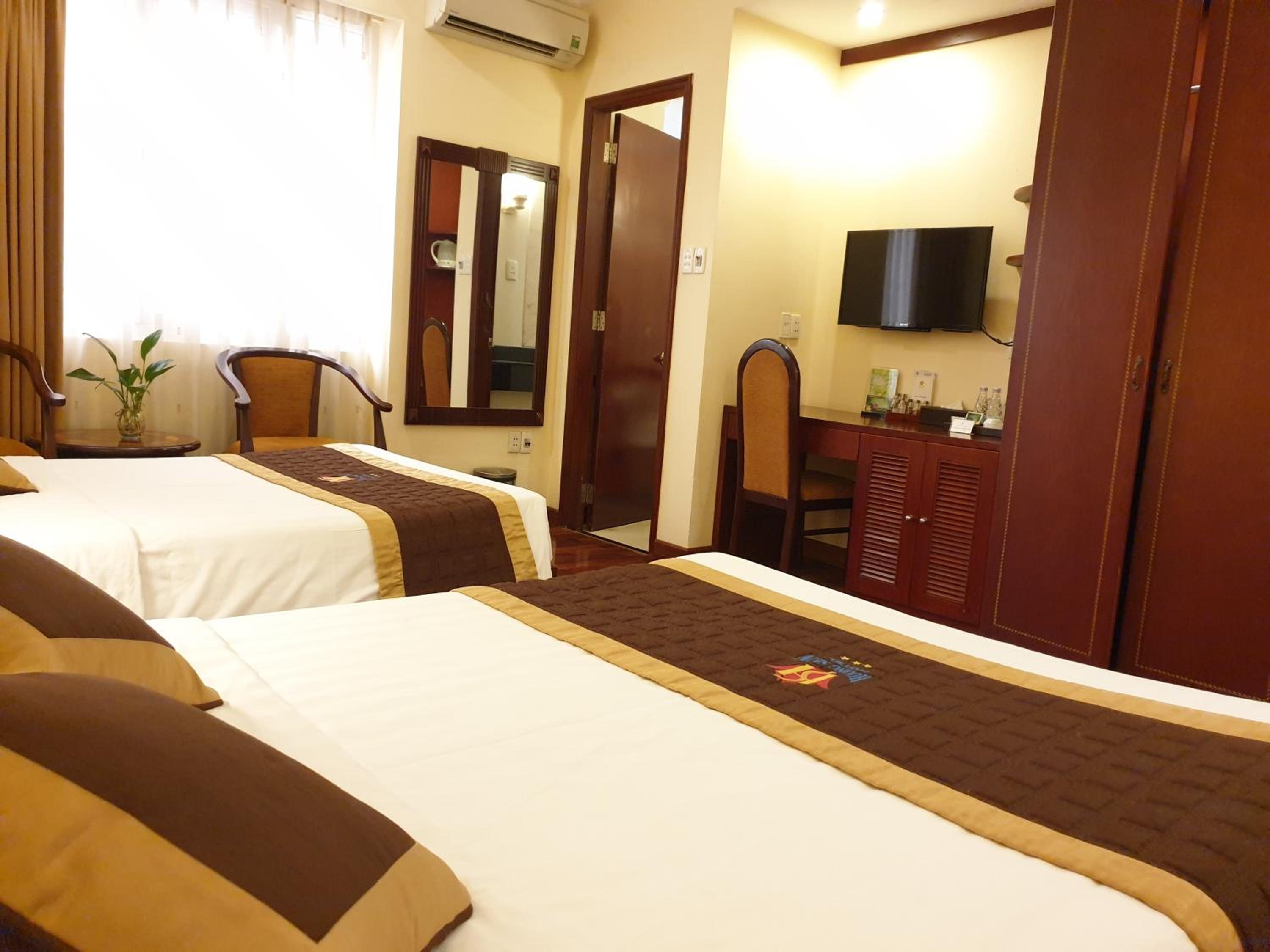 Superior, Double or Twin Bed, No Window