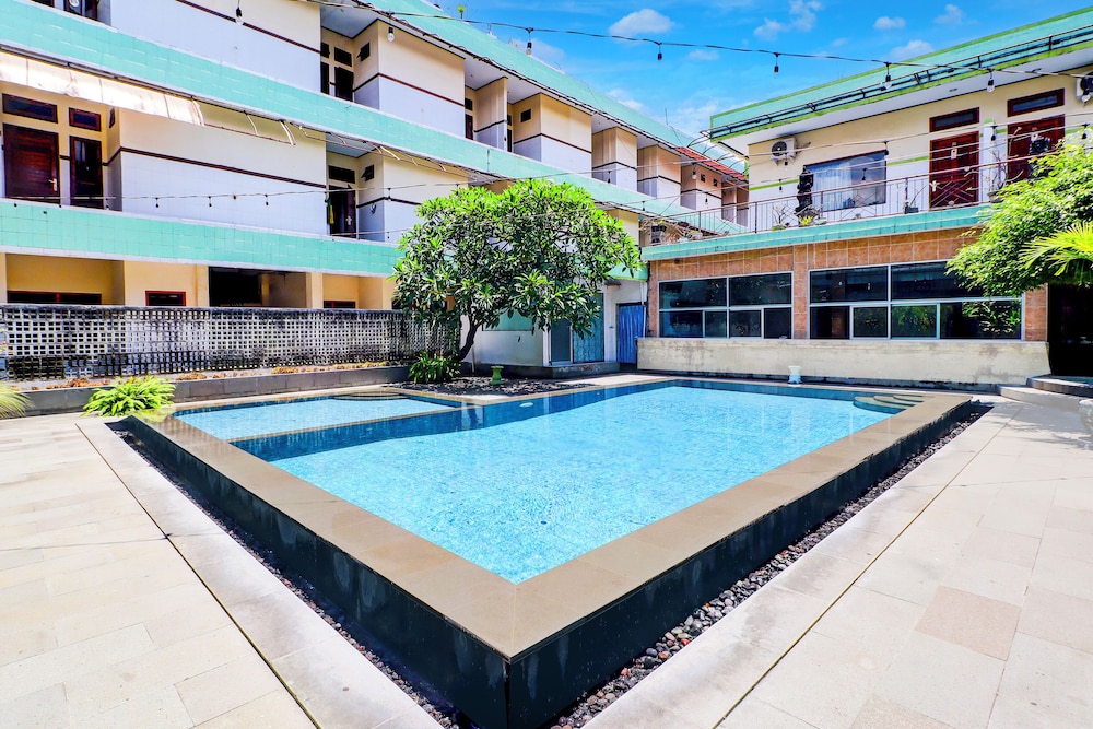 Townhouse Oak Legian Near Legian Beach Formerly Sayang Maha Merta 67/69