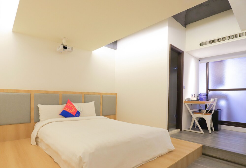 DOUBLE BED, BALCONY