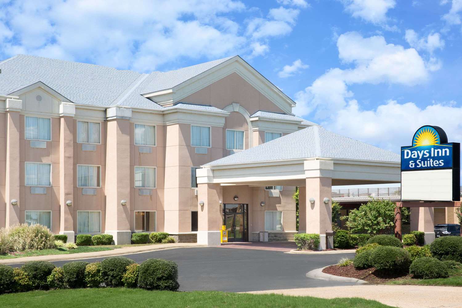 Days Inn & Suites by Wyndham Pocahontas 1/42