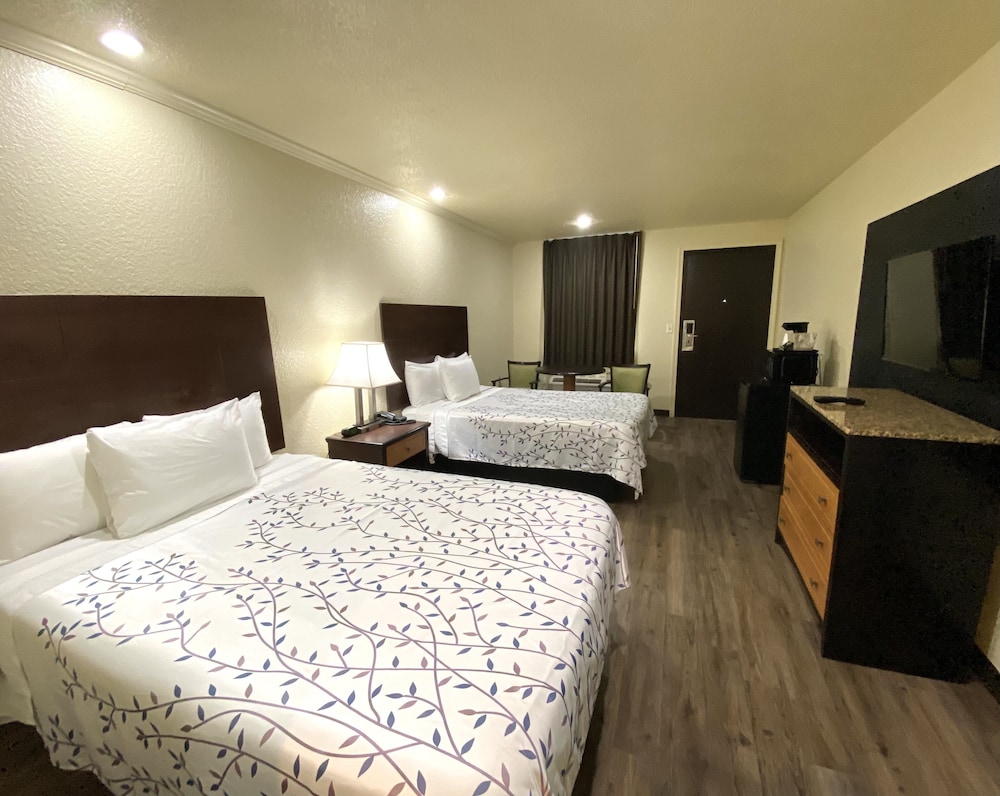 Travelers Inn 29/58