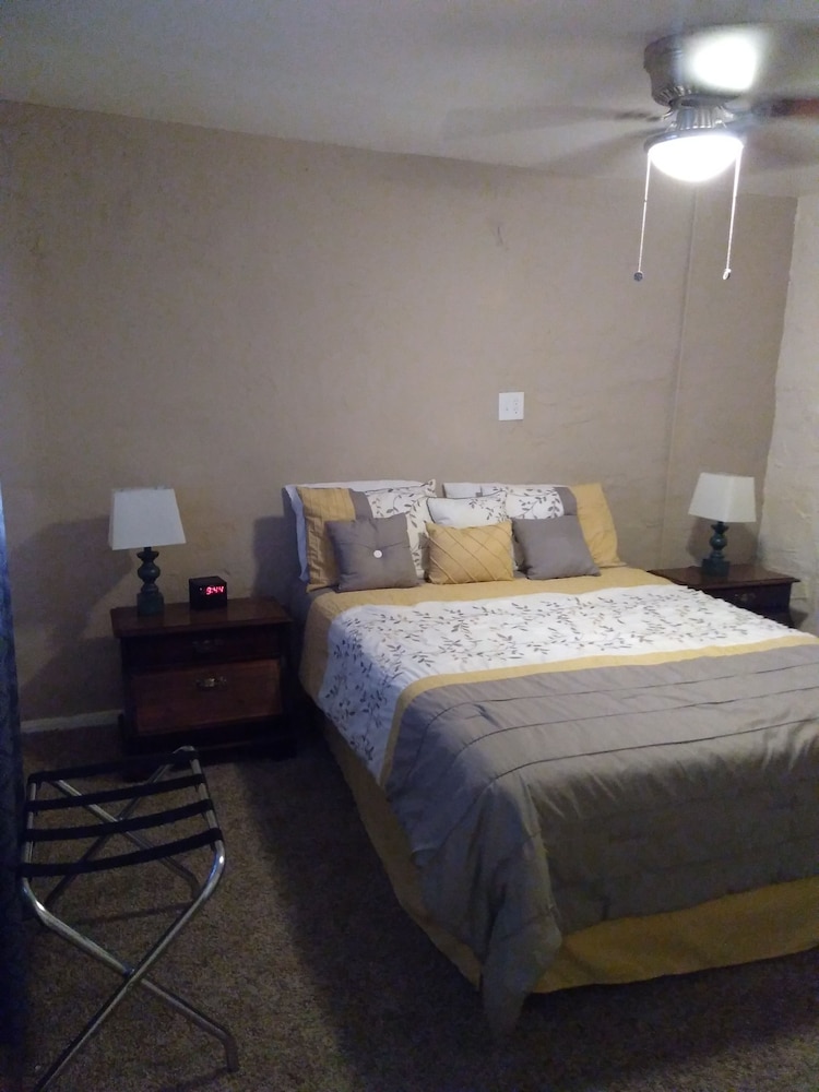 Shep's Miners Inn 19/50
