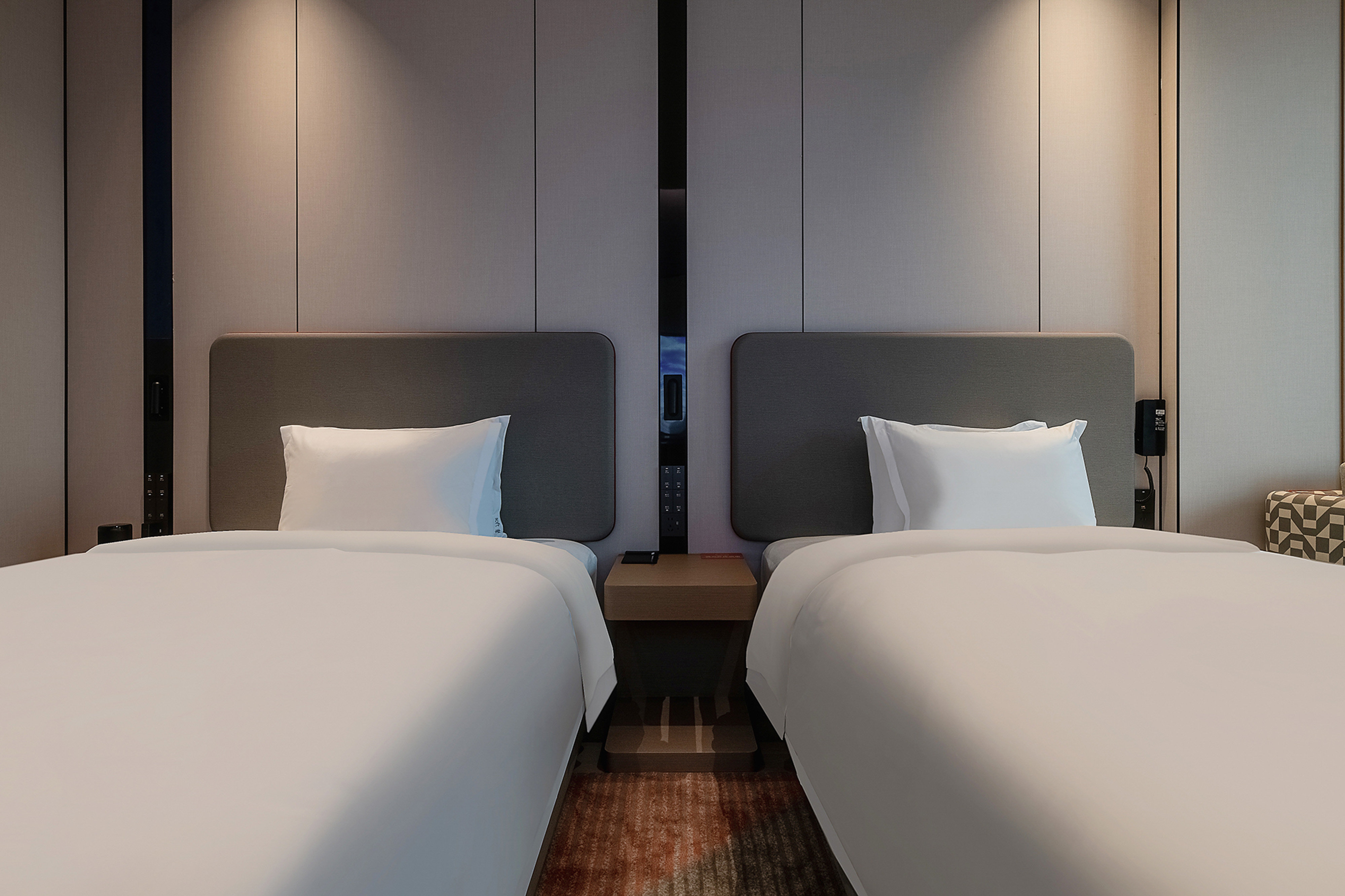 غرفة قياسية بسريرين مزدوجين، Holiday Inn Express Chongqing Nanbin Road 3/7