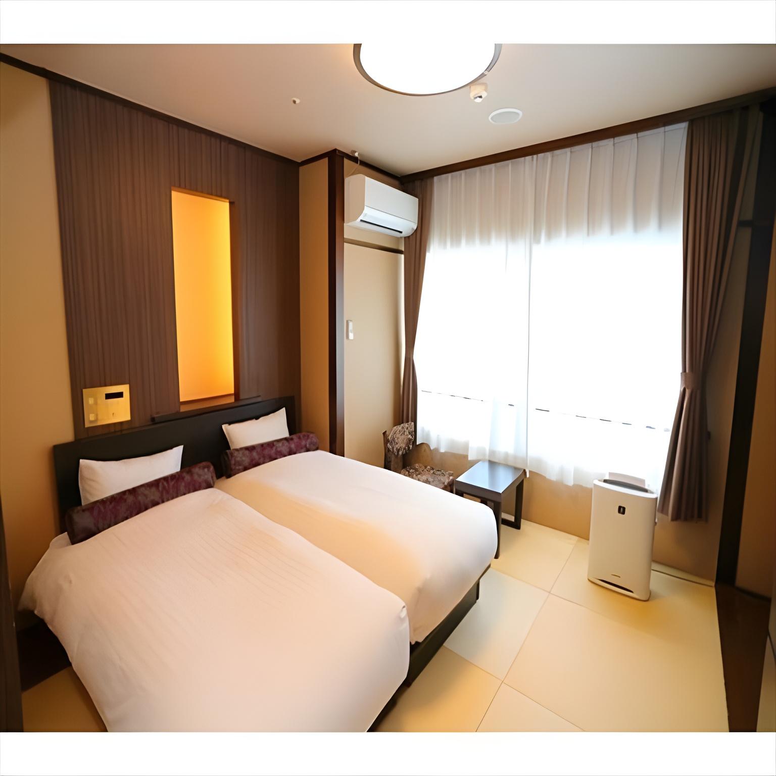 Japanese Western, Twin Beds, Mountain Side, Mountain View