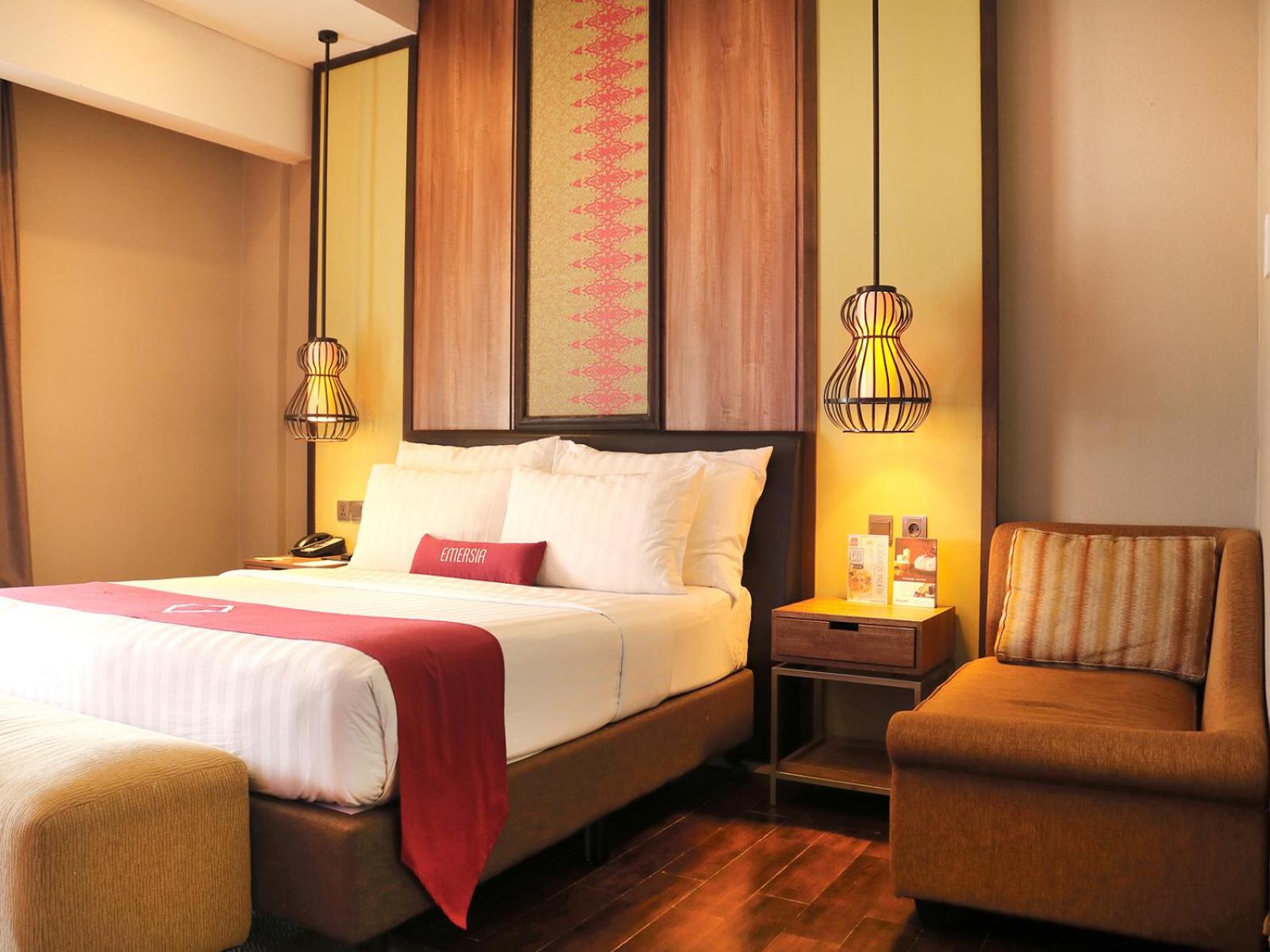 Executive, King Bed