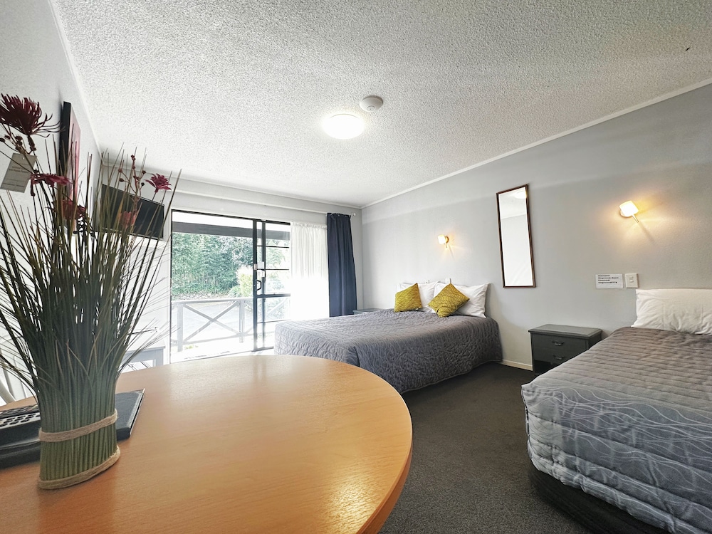 Kingswood Manor Motel 14/38