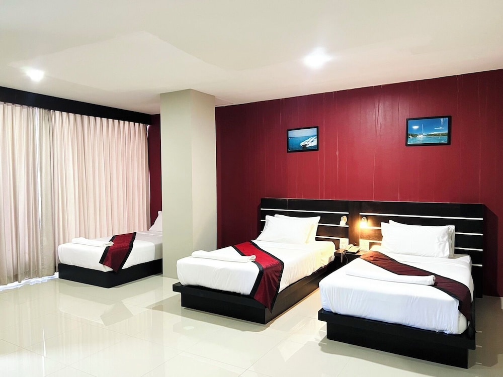 The Habour Front Hotel Surat Thani 12/46
