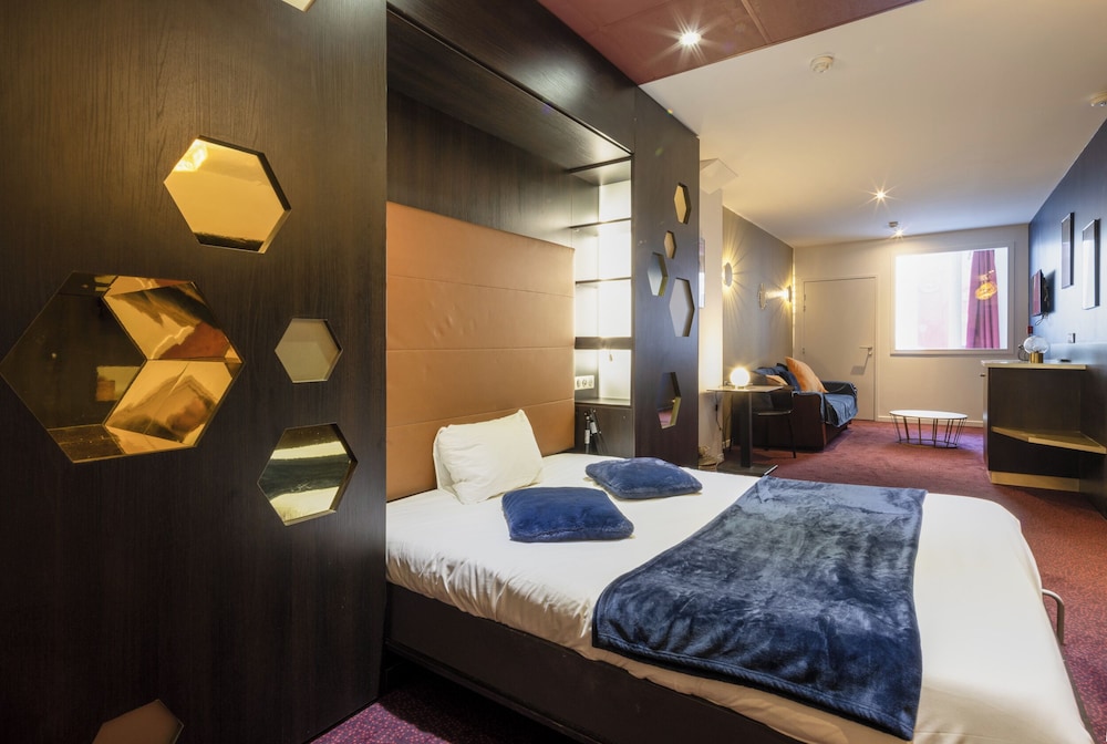 غرفة بسرير كوين، Accueil Hotel Paris Pigalle Montmartre 7/10
