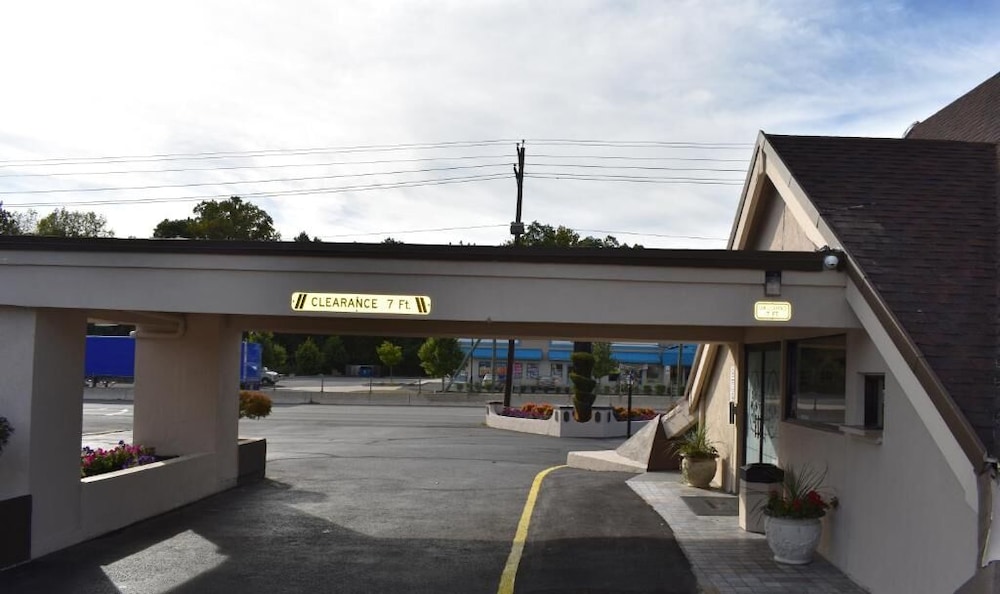 Mho Hotel Bordentown 10/37