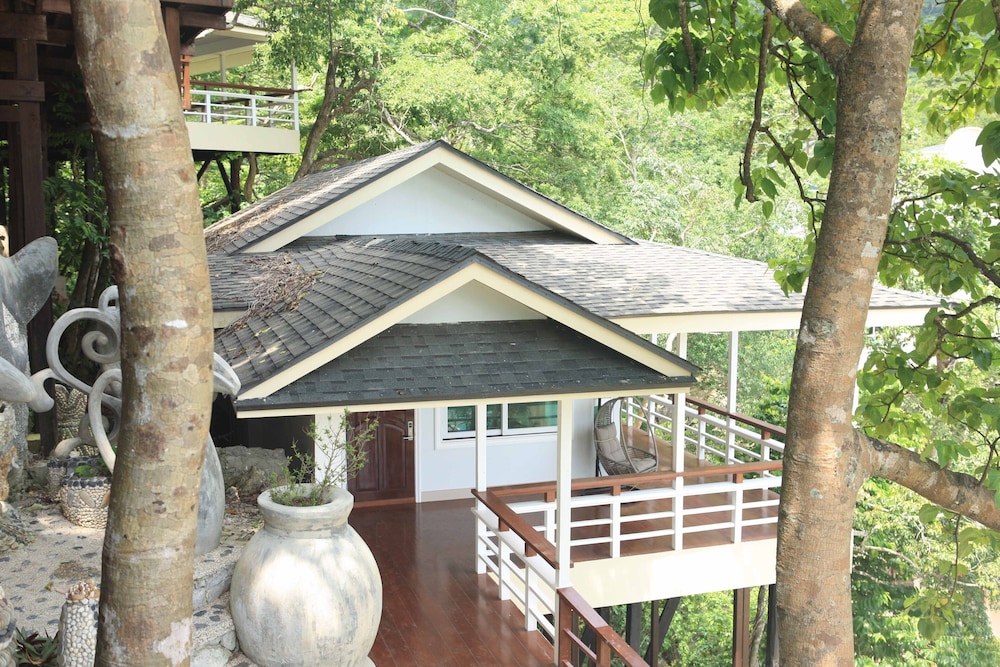 Matinloc Resort 5/68