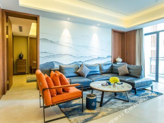 Runde Wetland Park Hotel 11/17