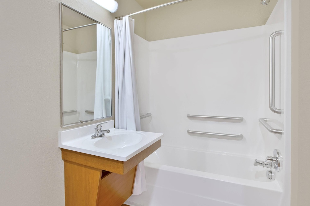 WoodSpring Suites Colonial Heights Fort Lee 11/11