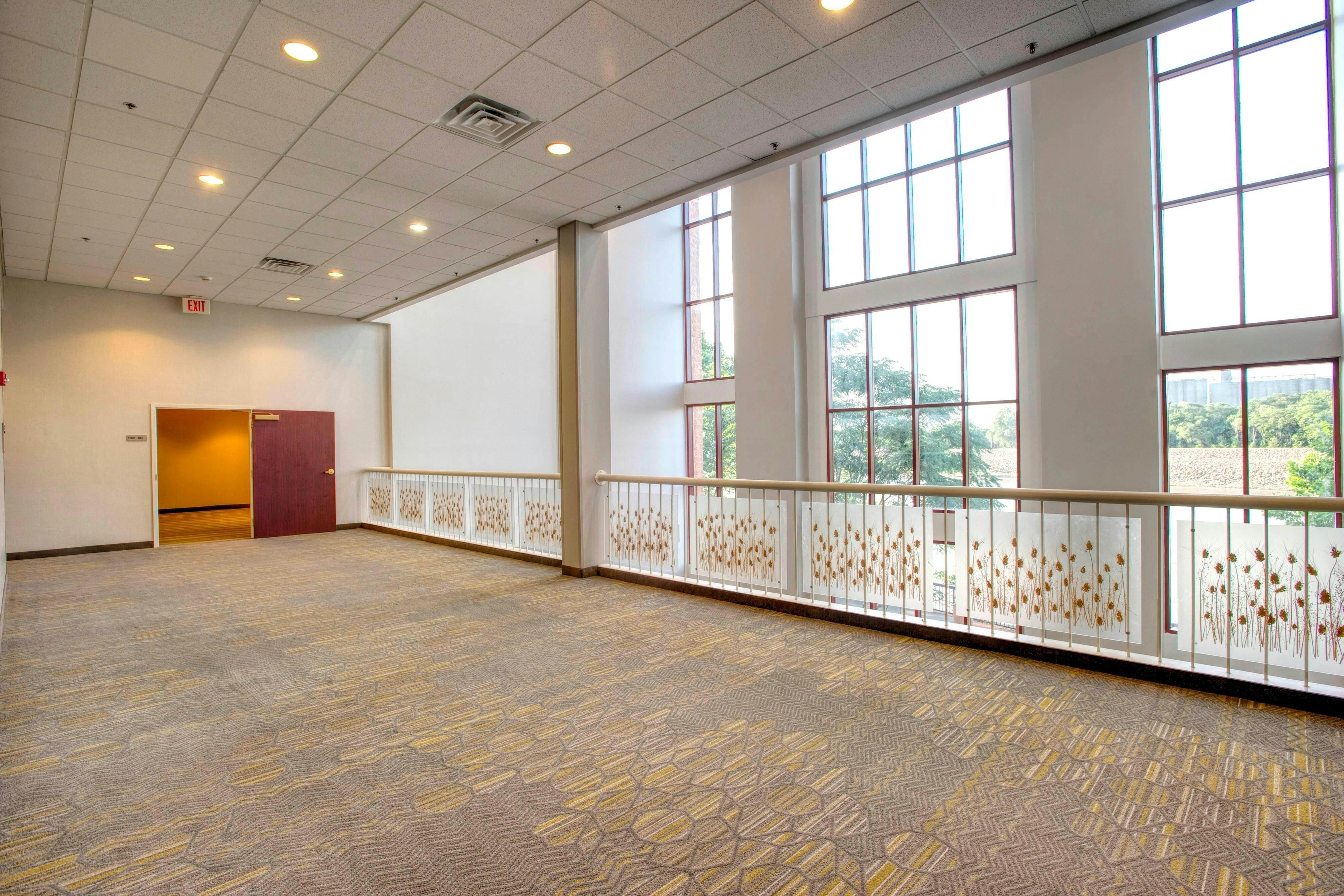 Springhill Suites Lawrence Downtown 25/26