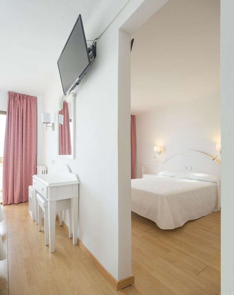 Coral Star Apartments 33/70