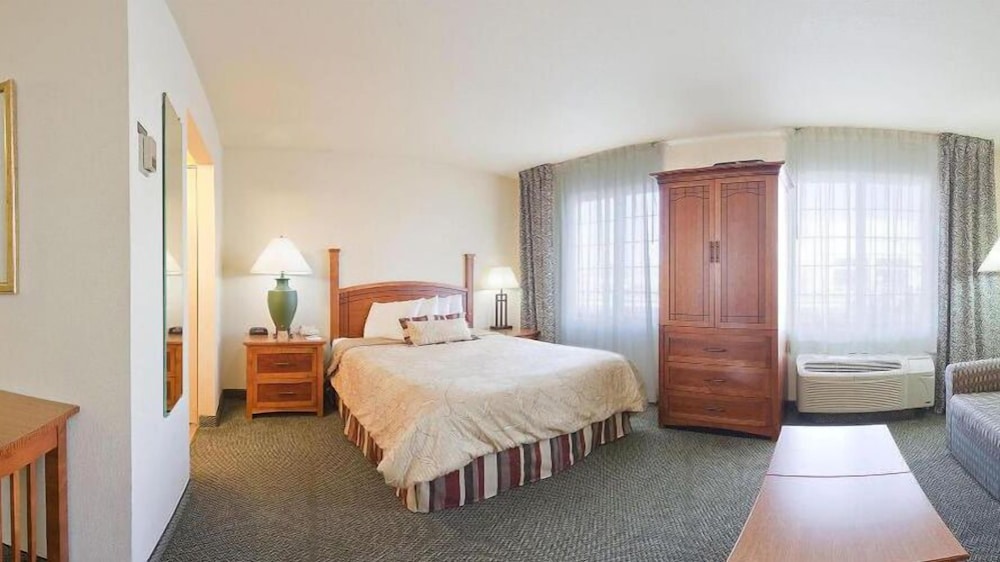 Staybridge Suites Springfield South 17/61