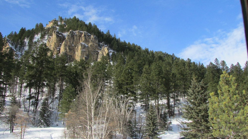 Spearfish Canyon Lodge 57/75