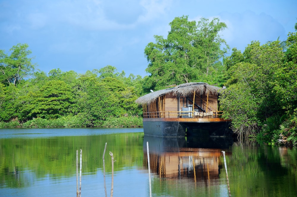 Yathra Houseboat By Jetwing 21/27